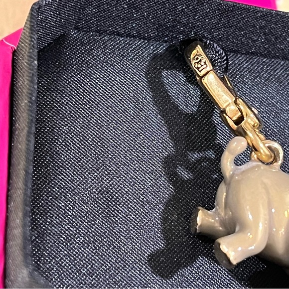 ✨Vintage Juicy Charm Elephant - Picture 8 of 8